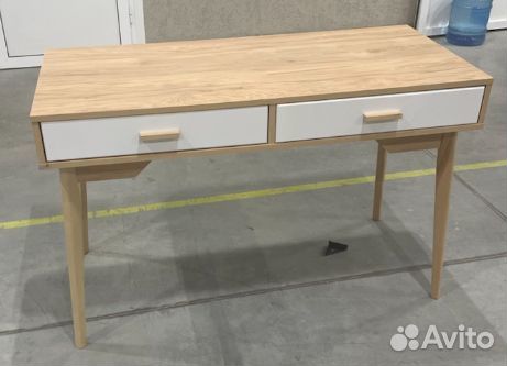 Письменный стол