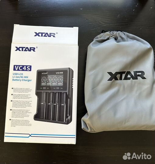 Зарядное устройство для аккумуляторов Xtar VC4S