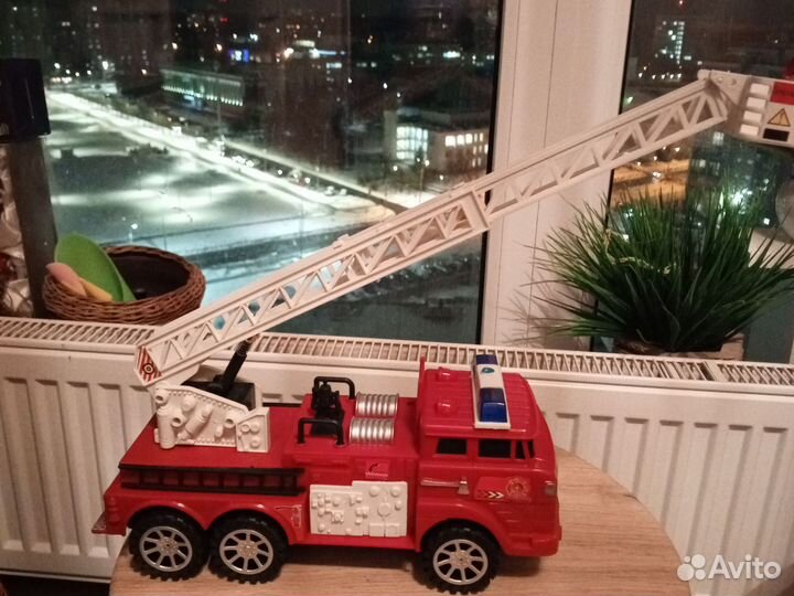 Игрушка пожарная машина
