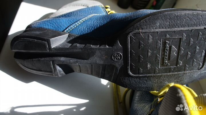 Лыжные ботинки