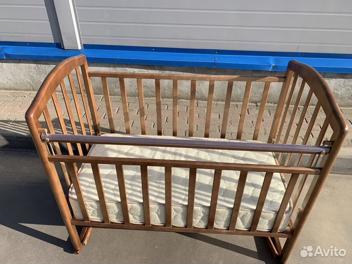Кроватка детская с матрасом ортопедическим