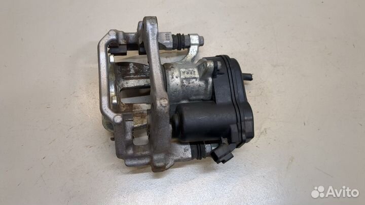 Суппорт Toyota C-HR, 2021