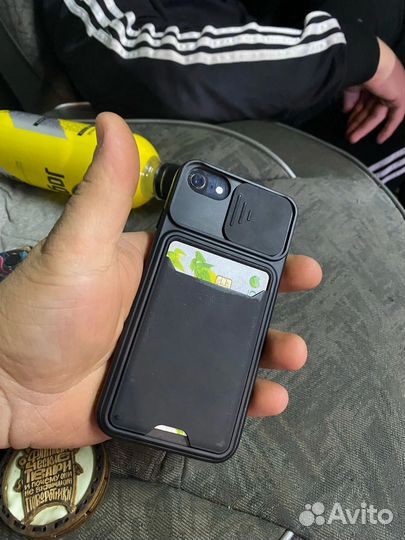 iPhone 8, 64 ГБ