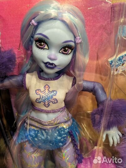 Abbey Bominable monster high