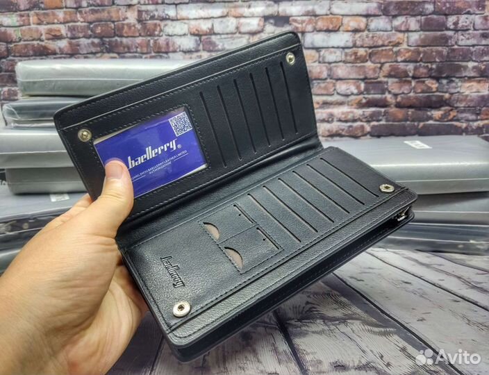 Чёрный кошелëк