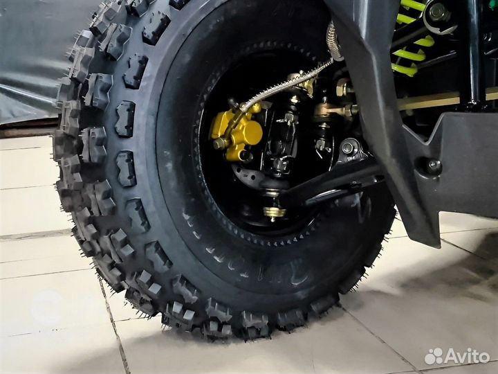 Квадроцикл Avantis Hunter LUX New красный