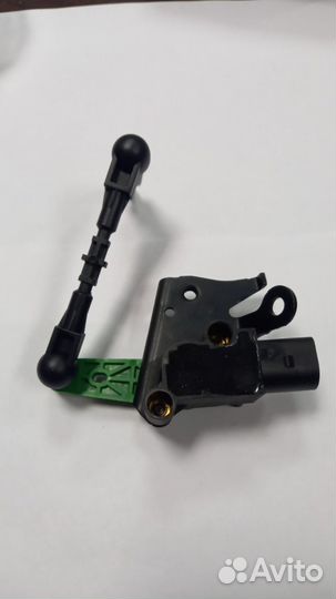 Датчик уровня рычага правый (4H0941286G)