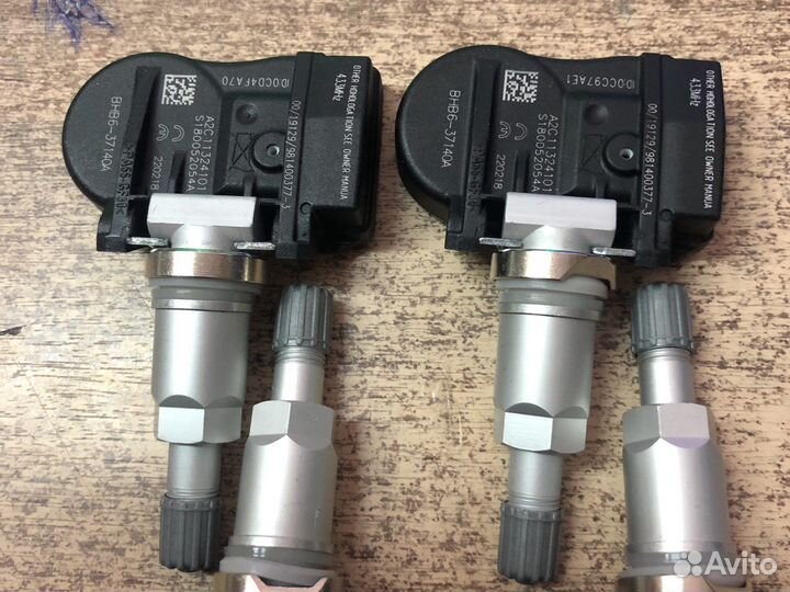 Датчик давления в шинах Mazda BHB637140