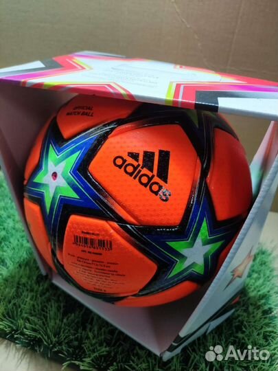 Футбольный мяч adidas Зимний лига чемпионов 2021