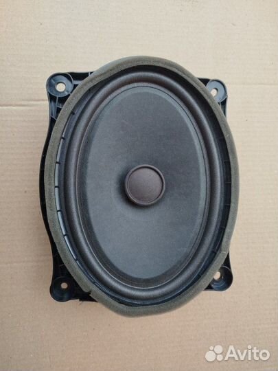 Динамик в переднюю правую дверь Lexus RX 4