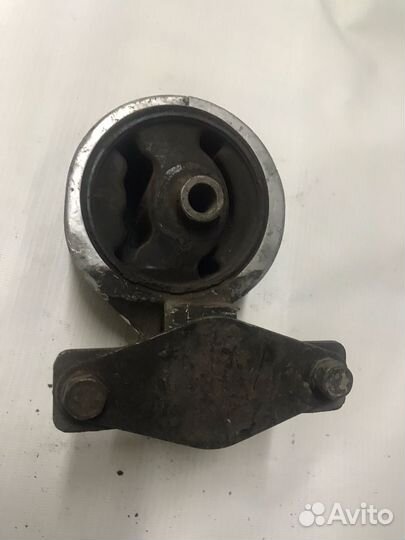Опора двигателя правая Hyundai Accent