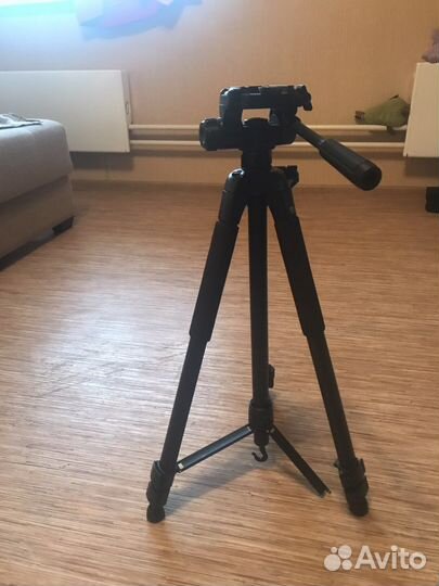 Штатив для фотоаппарата
