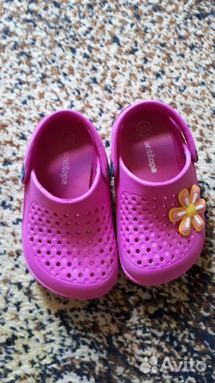 Купальные плавки и сабо для девочки