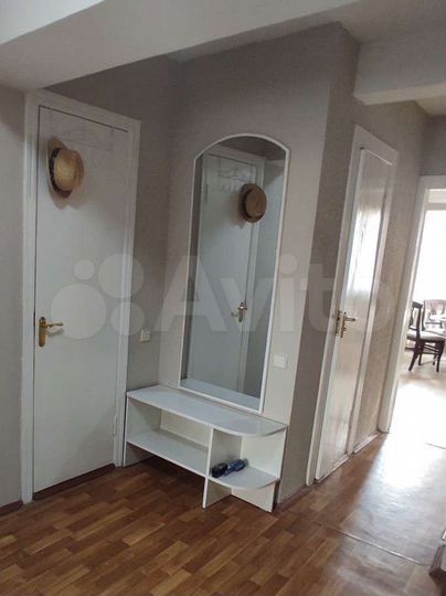 2-к. квартира, 55 м², 1/6 эт.