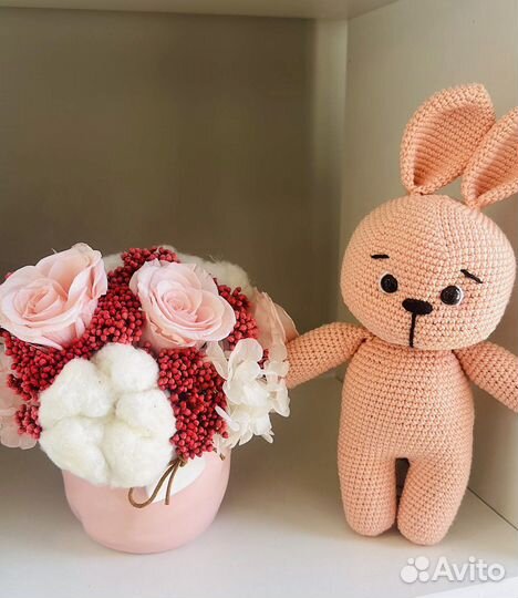 Цветы и сухоцветы, роза в колбе