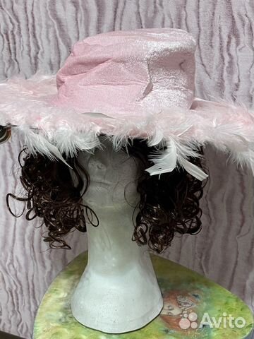 Шляпа карнавальная широкополая велюровая с перьями