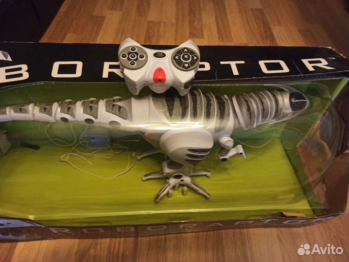 Динозавр roboraptor WowWee