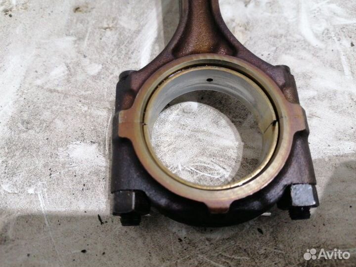 Поршень c шатуном Mitsubishi Lancer Cedia CS2A