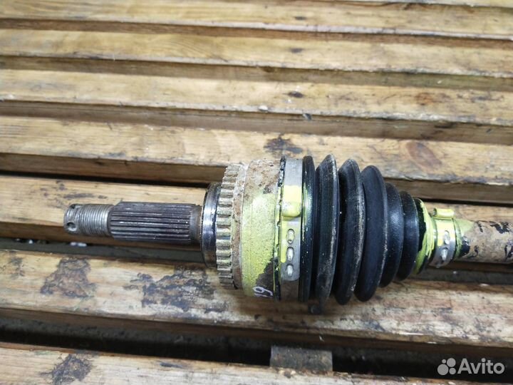 Привод передний правый Mitsubishi Mirage 5 CJ1A