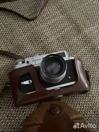 Плёночный фотоаппарат Зоркий-4