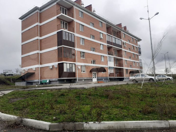 2-к. квартира, 53 м², 2/5 эт.