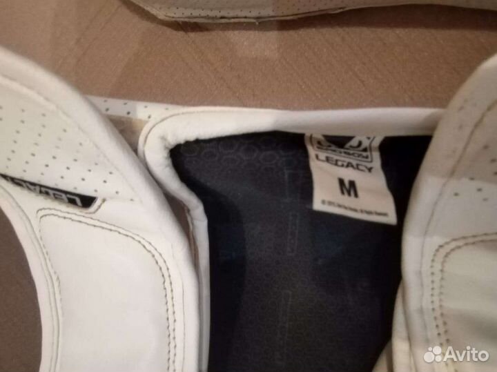 Щитки на голень