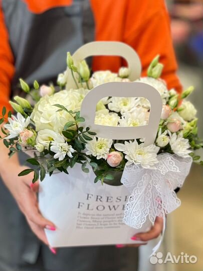 Цветы в коробке