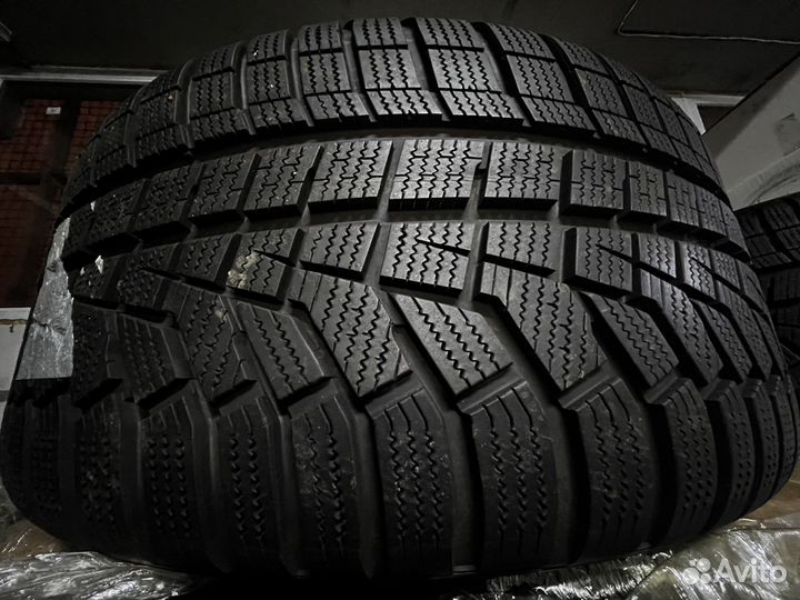 Hankook Winter I'Cept Evo2 W320 285/30 R22