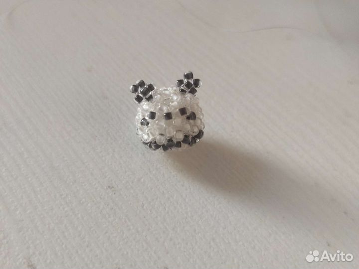 Фигурка панды из бисера