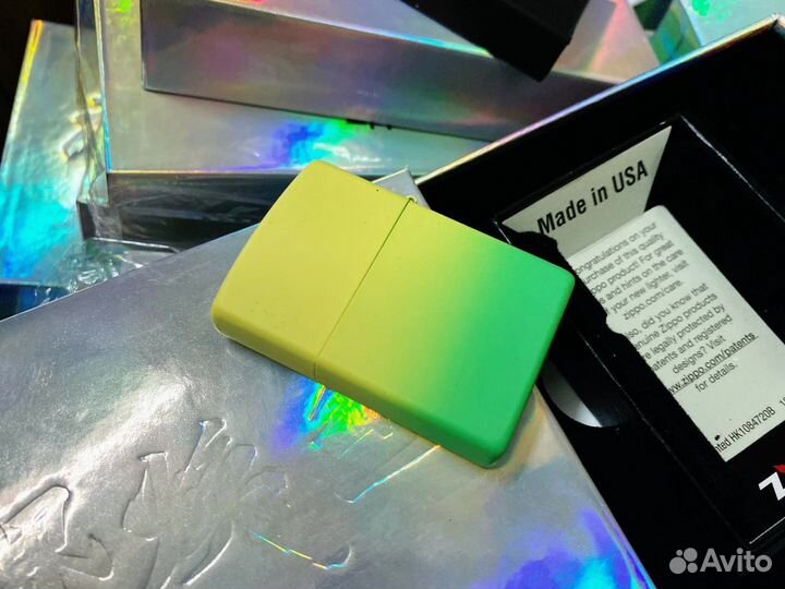 Зажигалка Zippo - Green Light