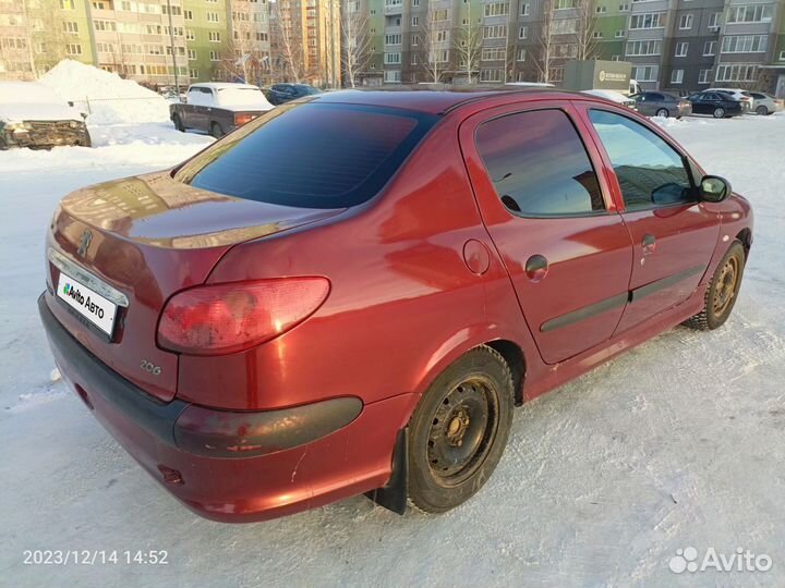 Peugeot 206 1.4 МТ, 2009, 250 000 км