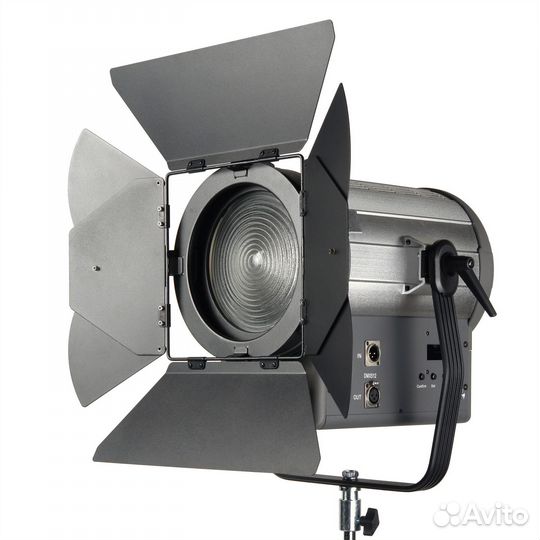 Светодиодный осветитель GreenBean Fresnel 300 LED