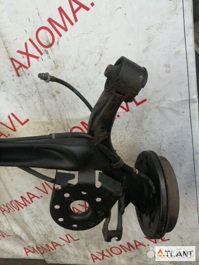 Балка подвески задний toyota aqua