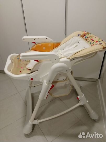 Стульчик для кормления Sweet Baby от 3 месяцев