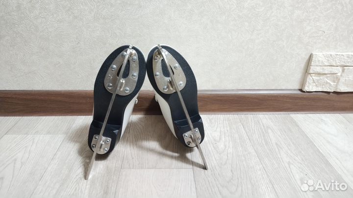 Коньки для девочки 30 размер