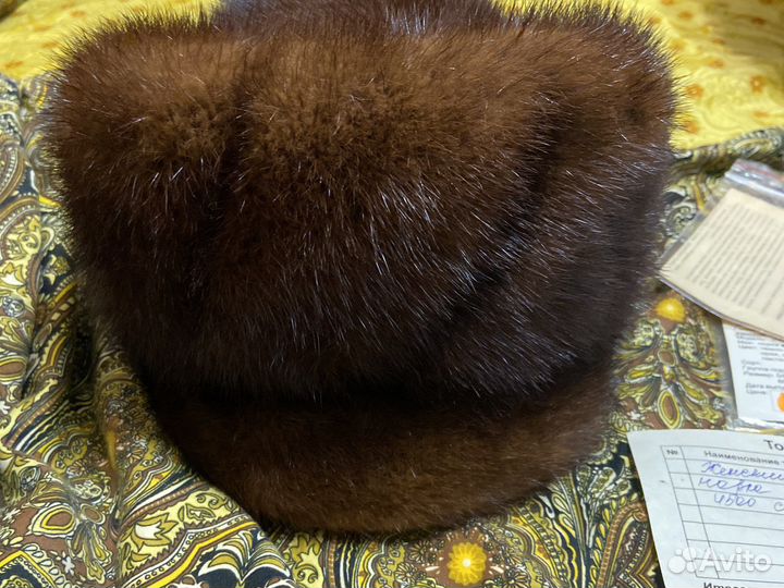 Женская шапка