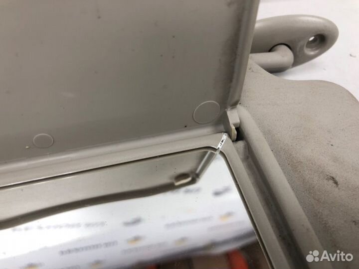 Козырек солнцезащитный правый Land Rover