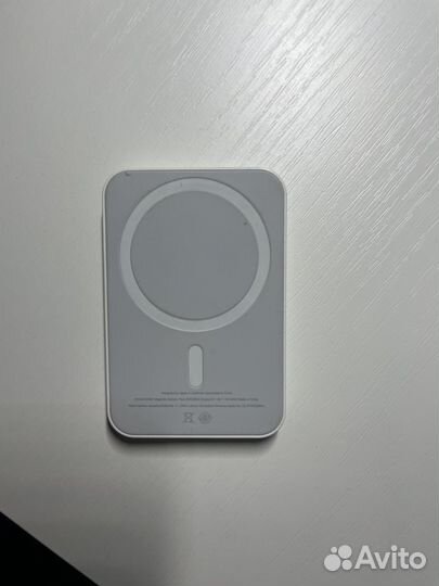 Беспроводной повербанк для iPhone