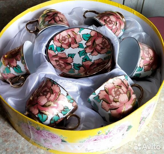 Красивый чайный(кофейный) сервиз(набор), 12 предм