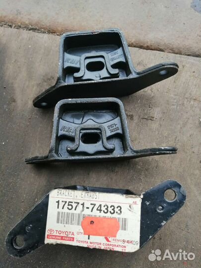 Кронштейн крепления глушителя toyota caldina/CA