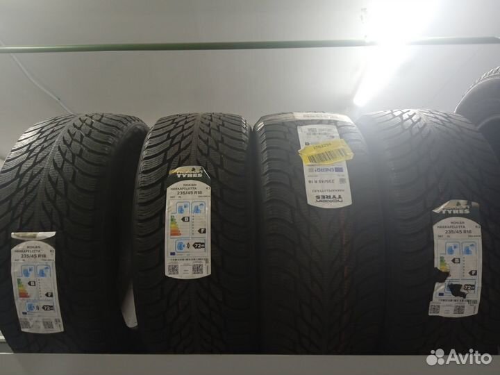 Nokian Tyres Hakkapeliitta R3 235/45 R18 98T