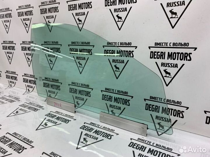 Стекло переднее правое Volvo S60 V70 XC70 оригинал