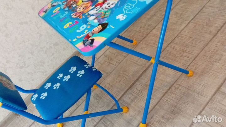 Стол и стул