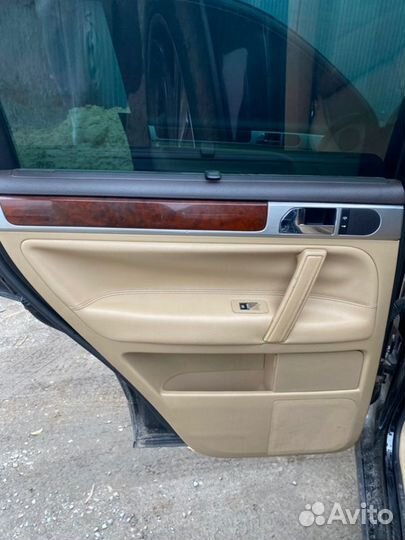 Дверные карты Volkswagen Touareg 7L 4.2 AXQ 2004