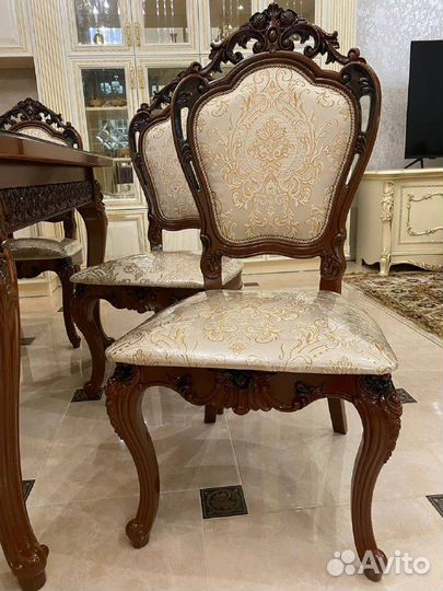 Стол и Стулья