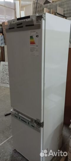 Встраиваемый холодильник LG