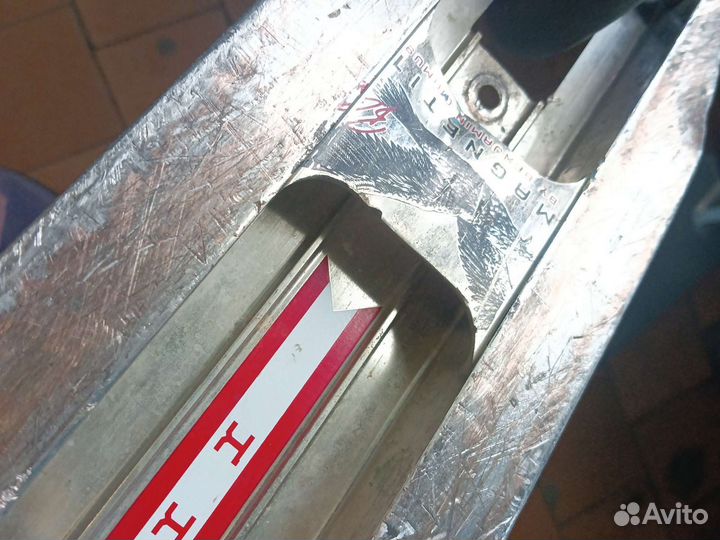 Продаю деку страйкер без ьресок ей месяц