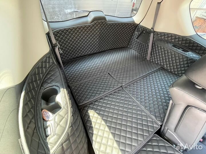 Коврик в багажник Infiniti QX