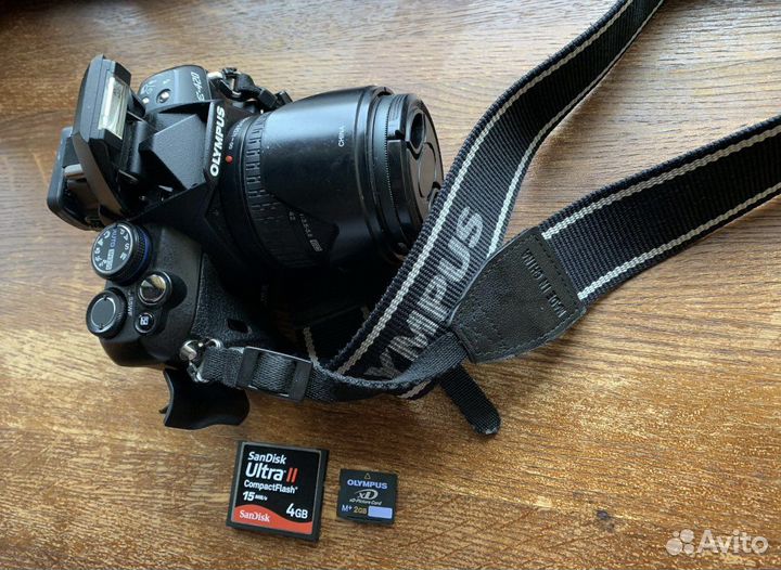 Зеркальный фотоаппарат Olympus E-420