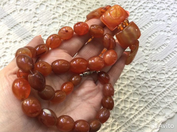 Бусы из сердолика